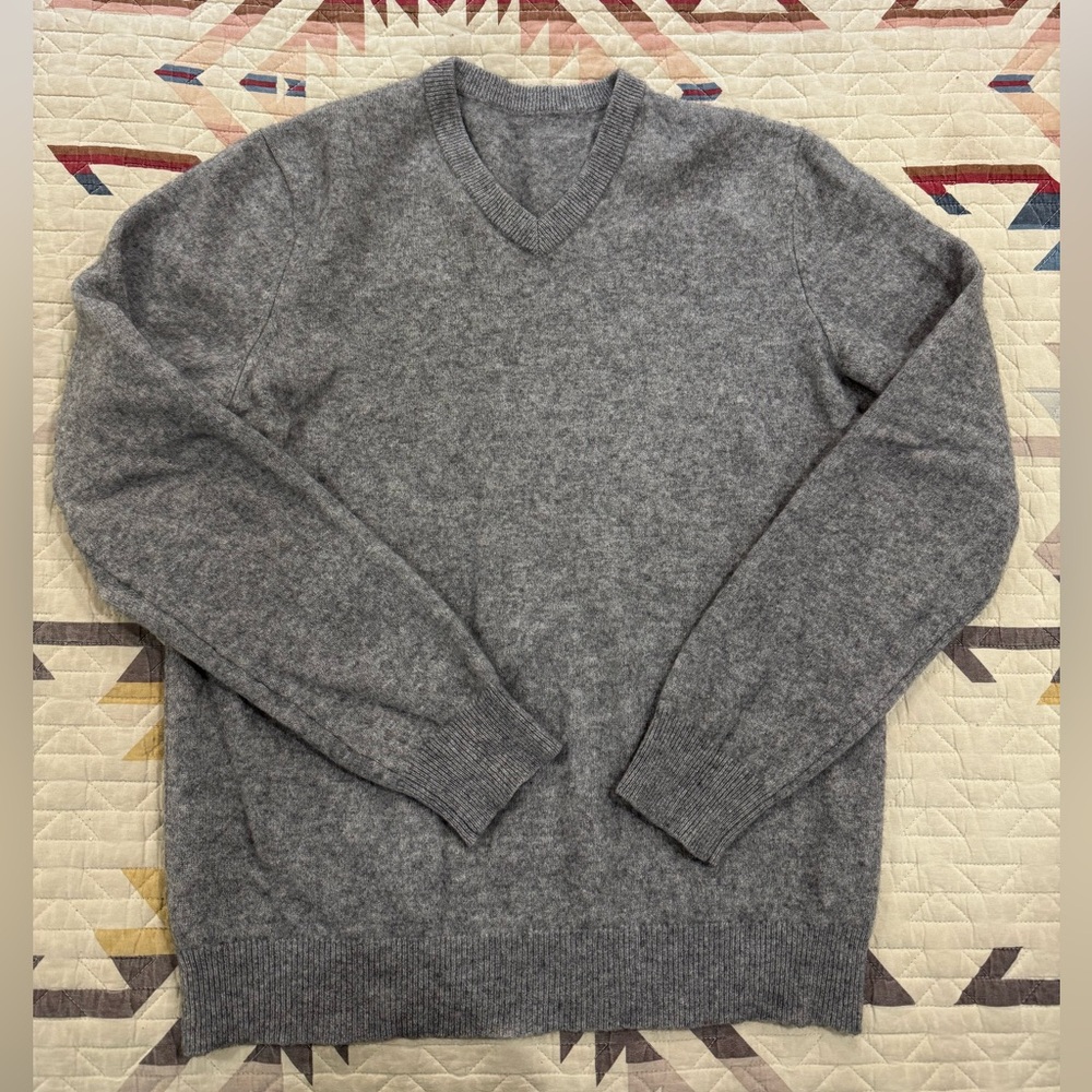 Cashmere Vneck Sweater S
